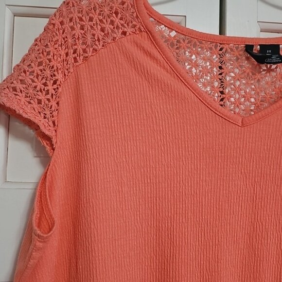 Coral Lace Sleeve Women's Top - Picture 3 of 4
